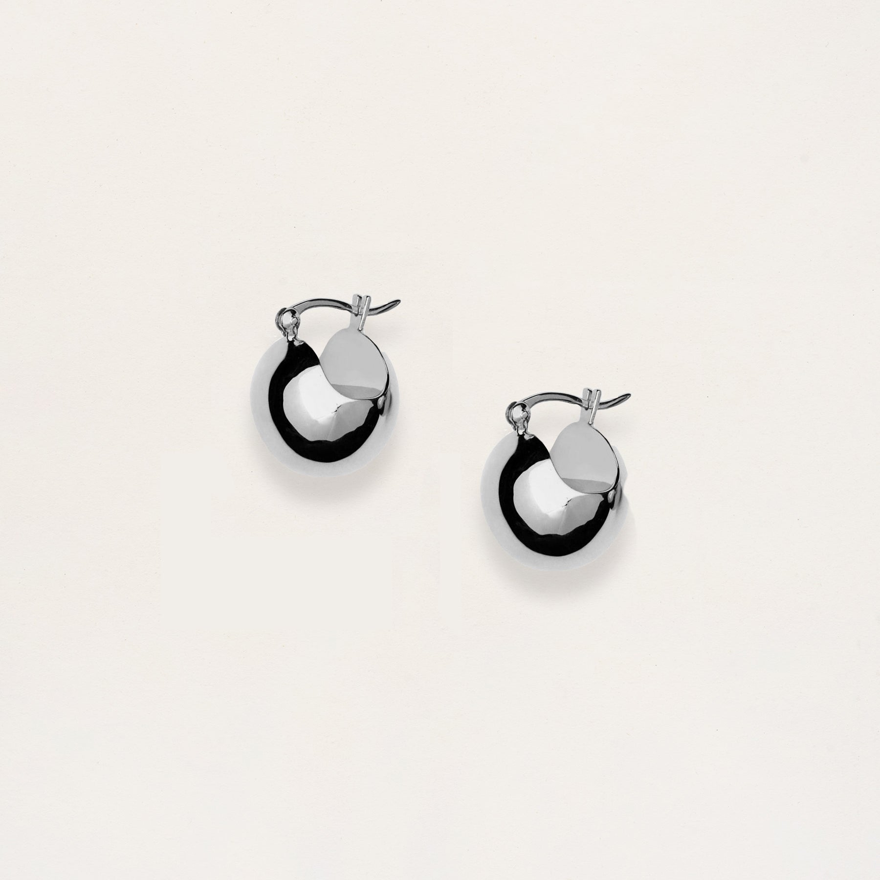 LIÉ STUDIO | The Ingrid Earrings in Silver | The UNDONE