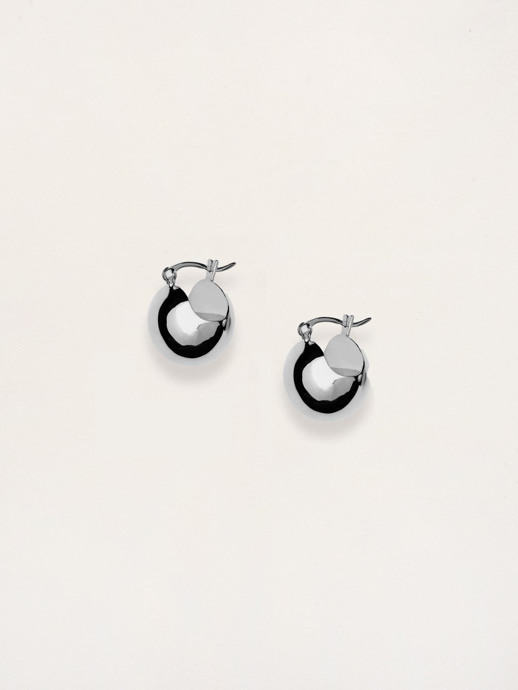 LIÉ STUDIO | The Ingrid Earrings in Silver | The UNDONE