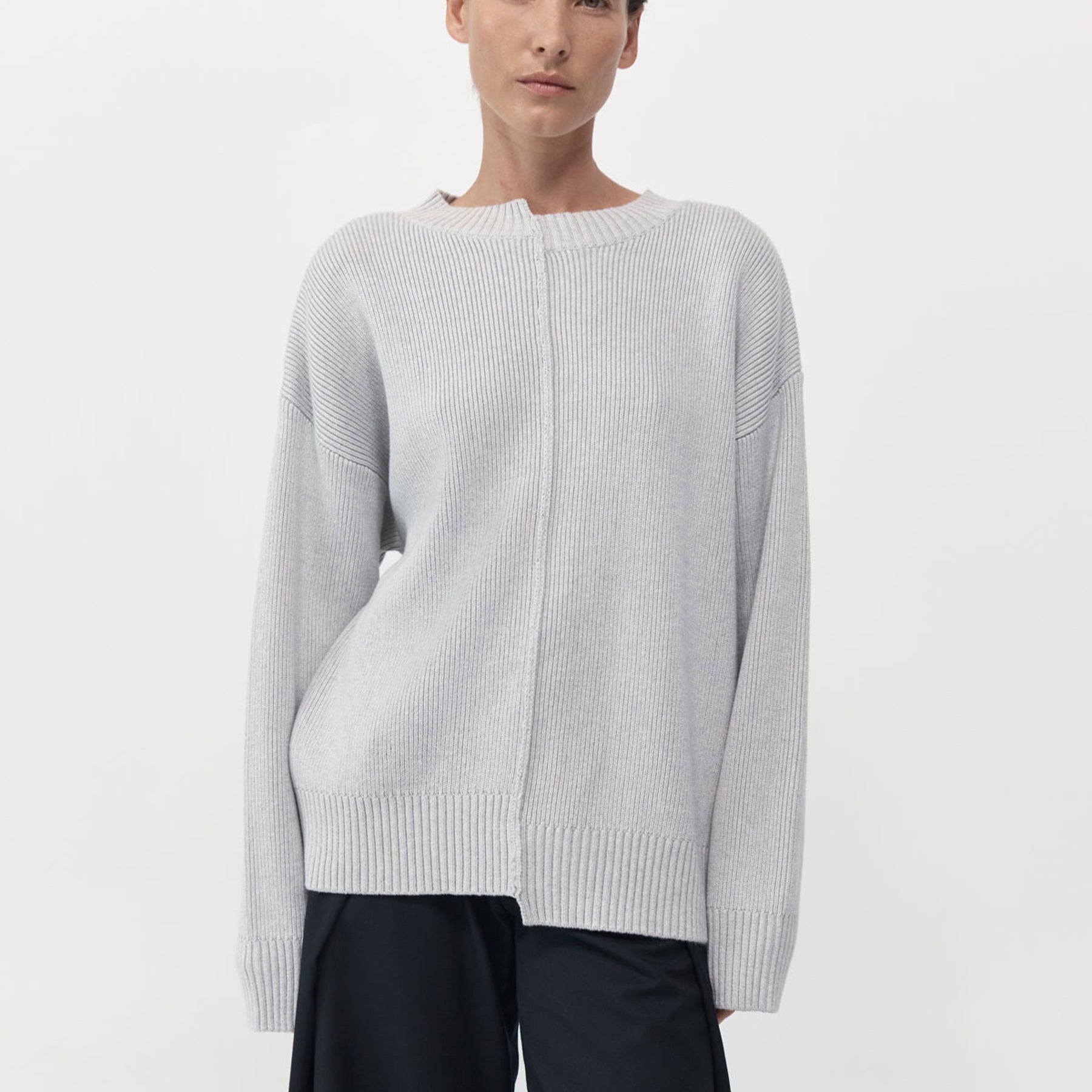 St. Agni | Deconstructed Pullover in Soft Grey | The UNDONE