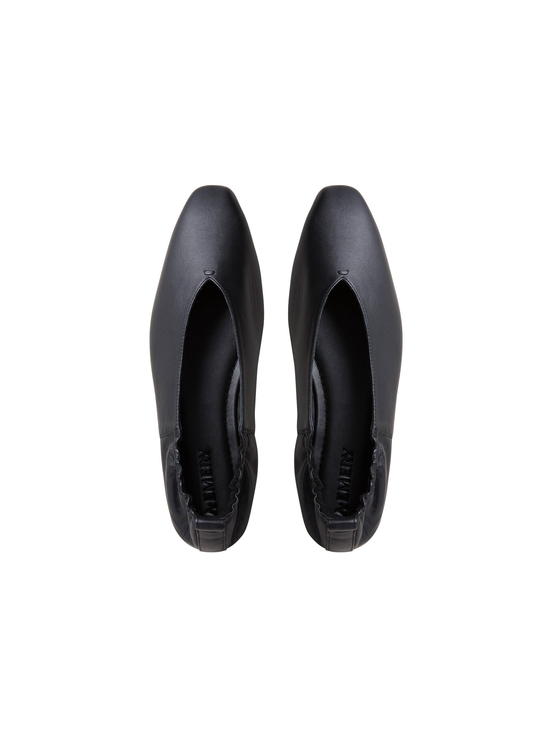 A.Emery | Brie Flat in Black | The UNDONE