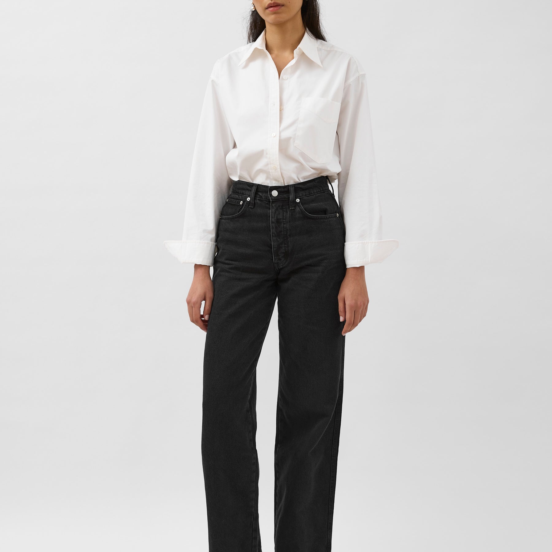 St. Agni | Mid Rise Wide Leg Jean in Washed Black | The UNDONE