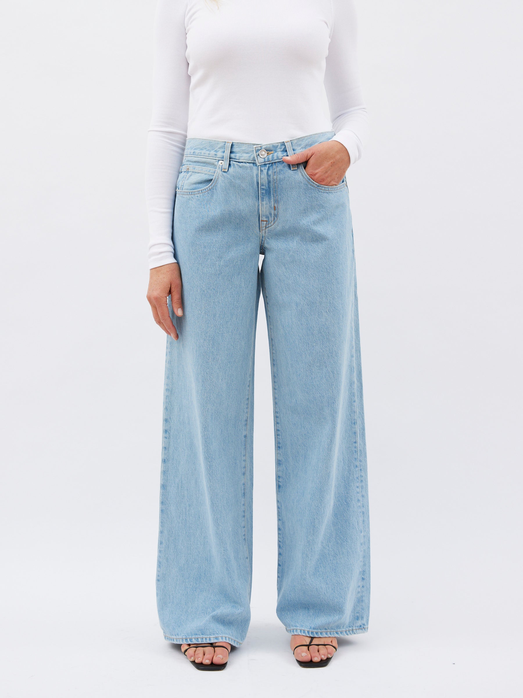 Slvrlake | Mica Low Rise Wide Leg Jean in Clear Skies | The UNDONE