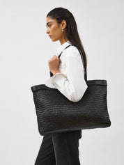 St. Agni | Wide Bagu Woven Tote in Black | The UNDONE